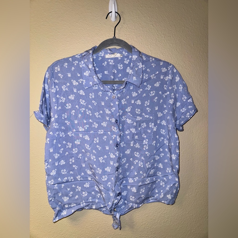 Button down floral tie bottom blouse - Picture 5 of 5
